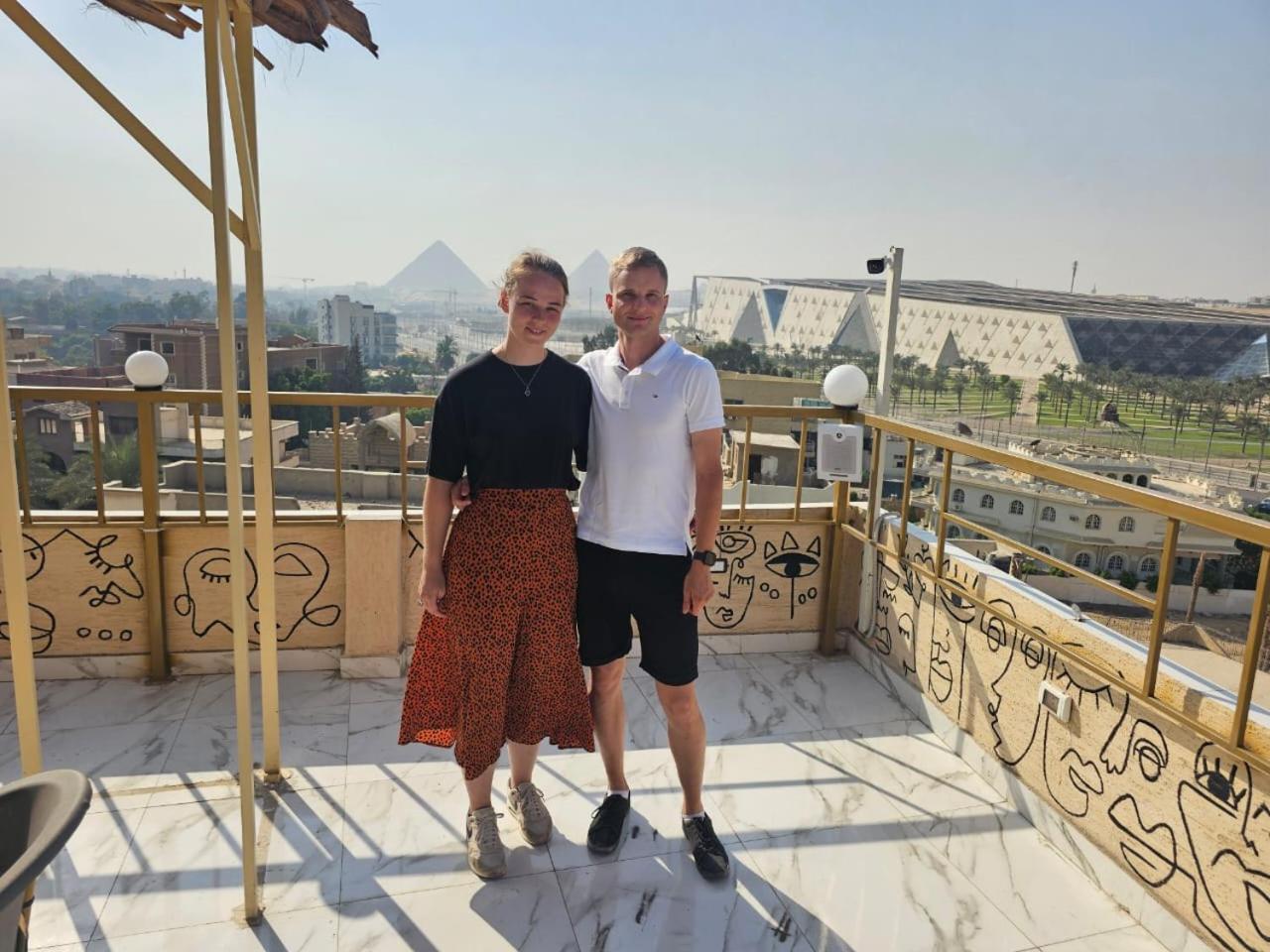 Topview Pyramids And Museum Nazlat as Sammān エクステリア 写真